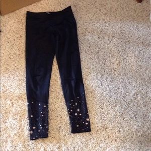 Athletic pants with design